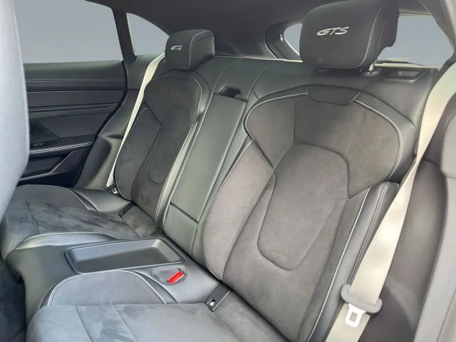 Porsche Taycan GTS Sport Turismo