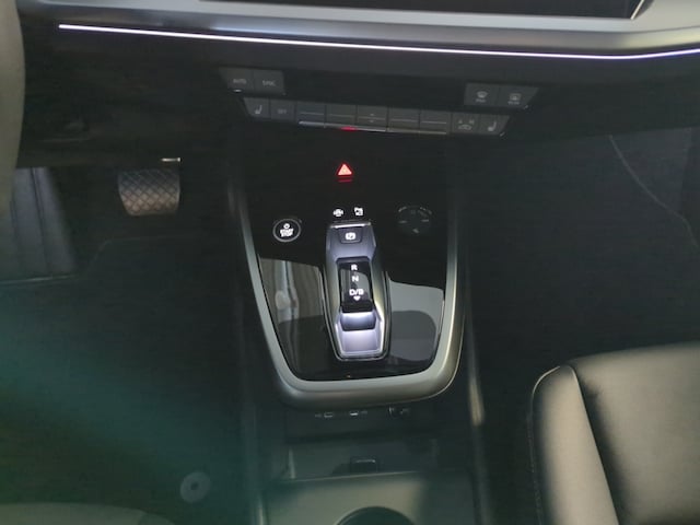 Audi Q4 e-tron SUV 45 e-tron Audi Q4 e-tron