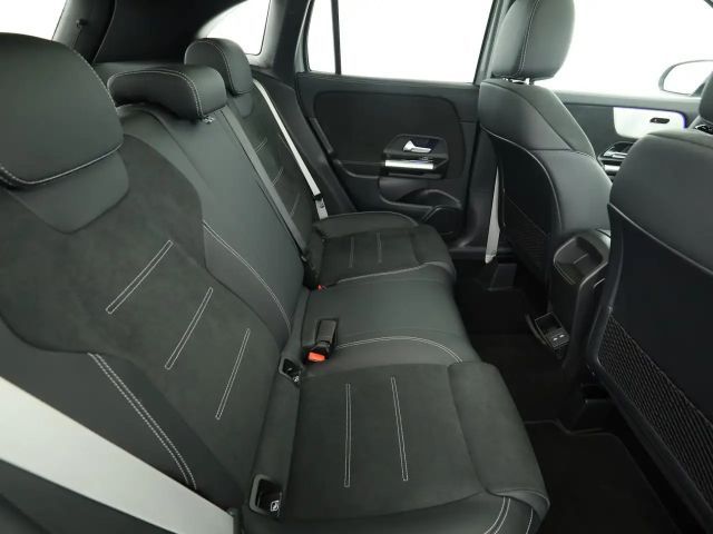 Mercedes-Benz GLA 200 AMG Line