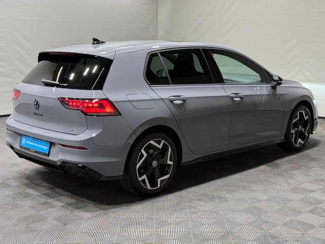 Volkswagen Golf 1.5 eTSI DSG R-Line
