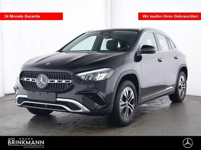 Mercedes-Benz GLA 200 Progressive
