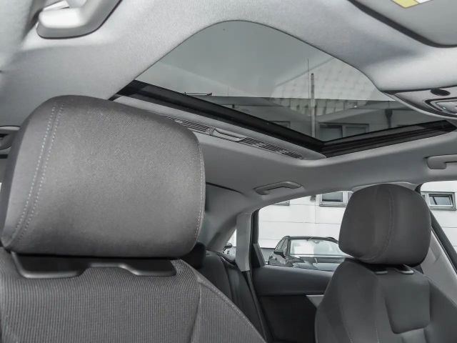 Audi A4 40 TFSI Quattro Sedan