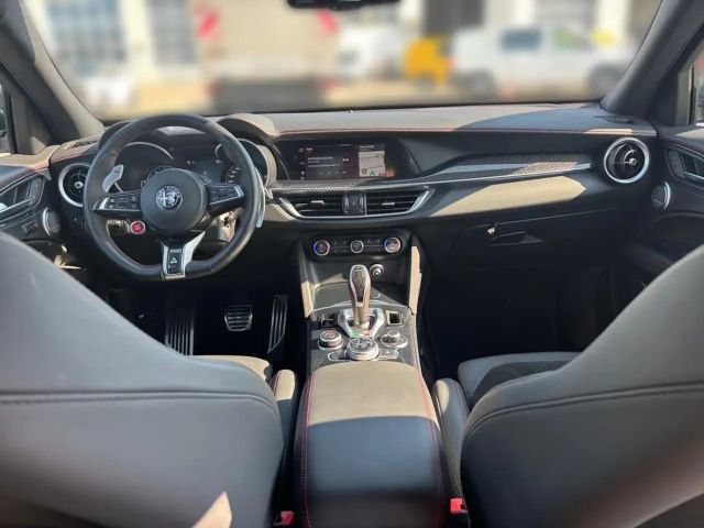 Alfa Romeo Stelvio Q4 Quadrifoglio Turbo