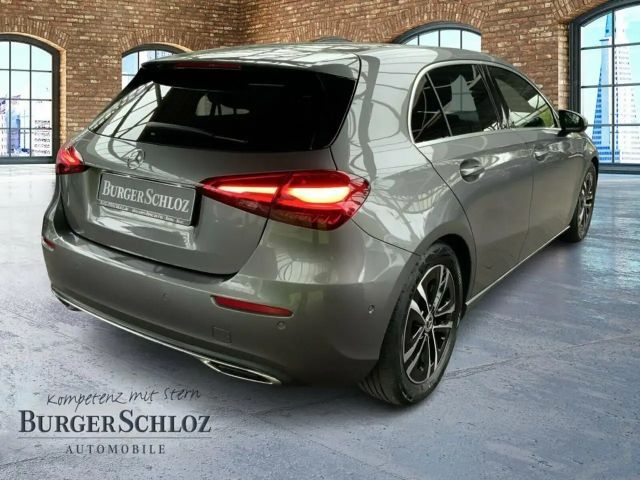 Mercedes-Benz A 200 A 200 d