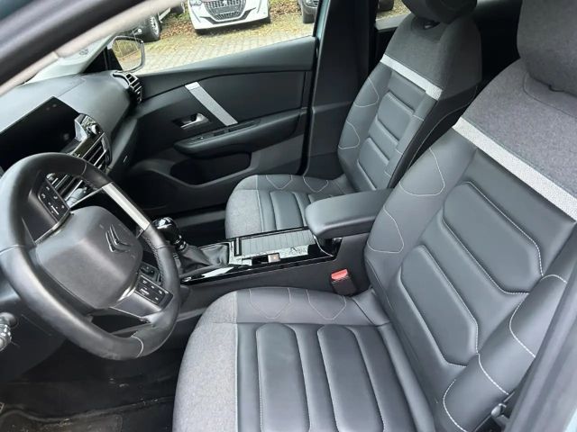 Citroën C4 PureTech Shine