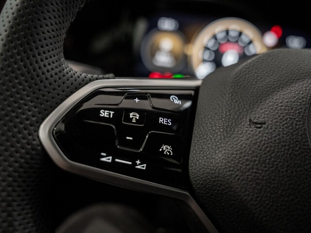 Volkswagen Golf 2.0 TSI Golf VIII