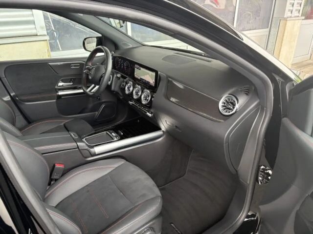 Mercedes-Benz B 200 AMG Line