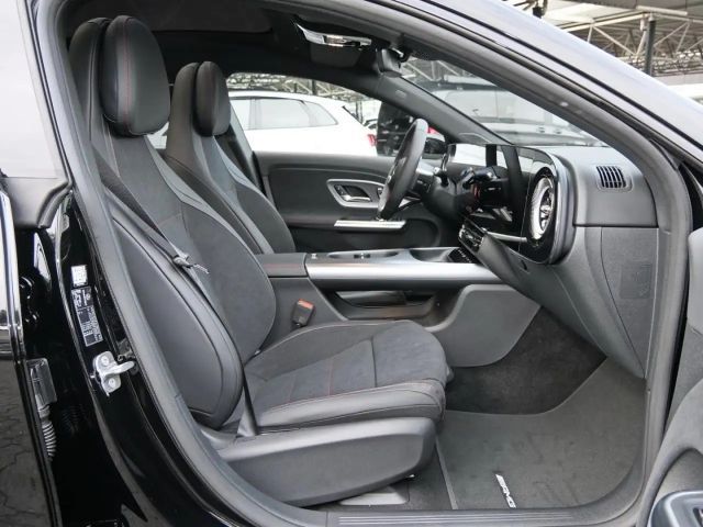 Mercedes-Benz CLA 200 4MATIC AMG Line Coupé