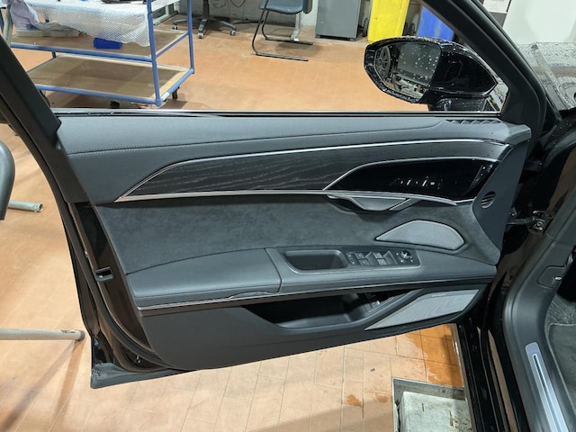 Audi A8 60 TFSI Hybride Lang Quattro