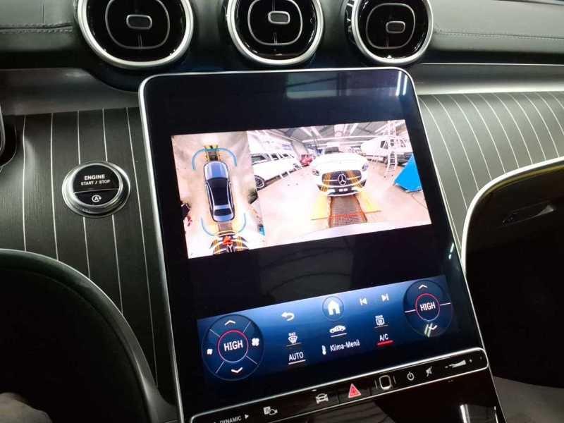 Mercedes-Benz C 200 AMG Line Sedan