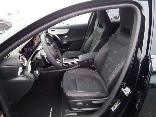 Mercedes-Benz A 180 AMG Line Hatchback