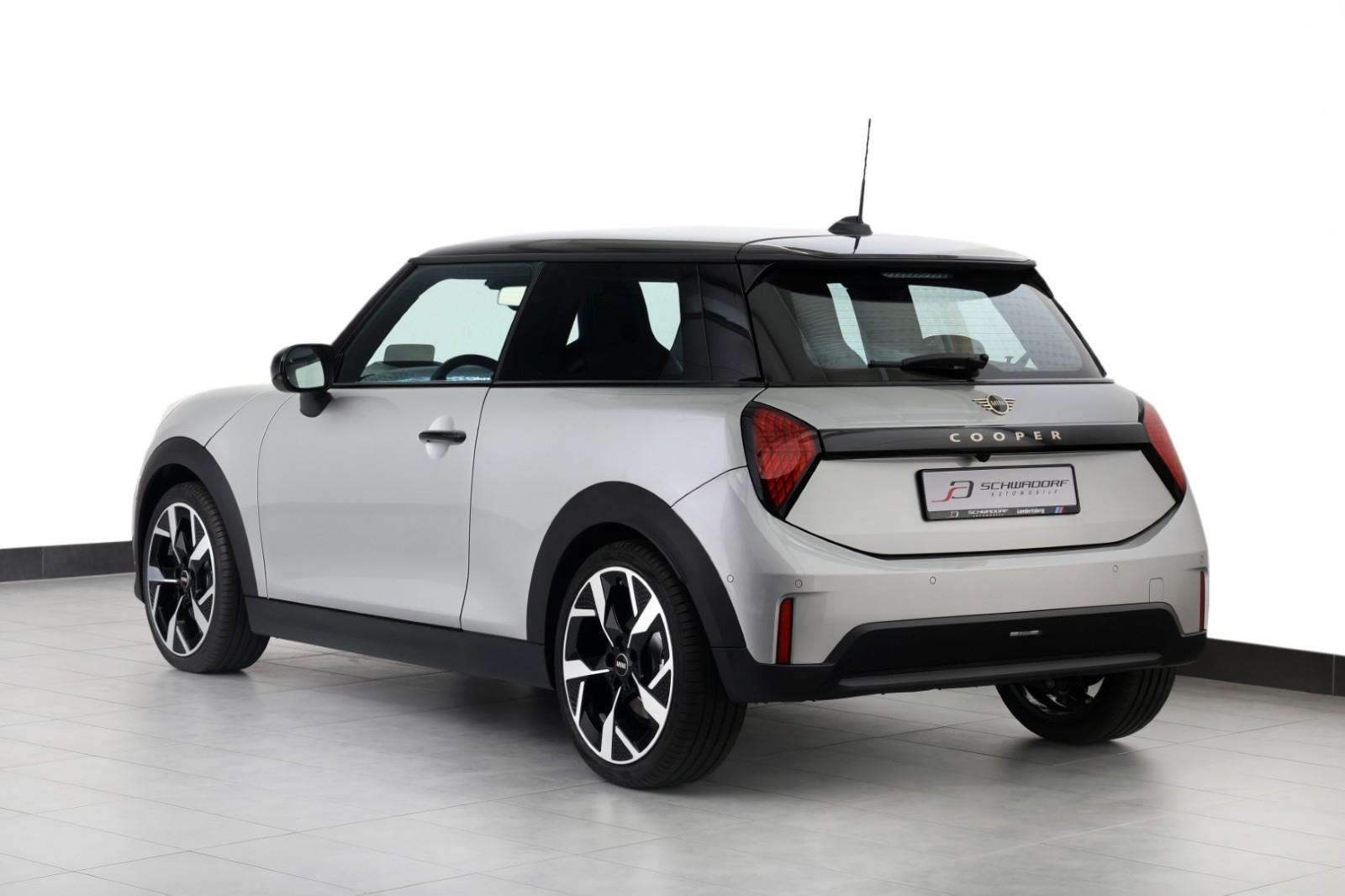 MINI Cooper Favoured John Cooper Works