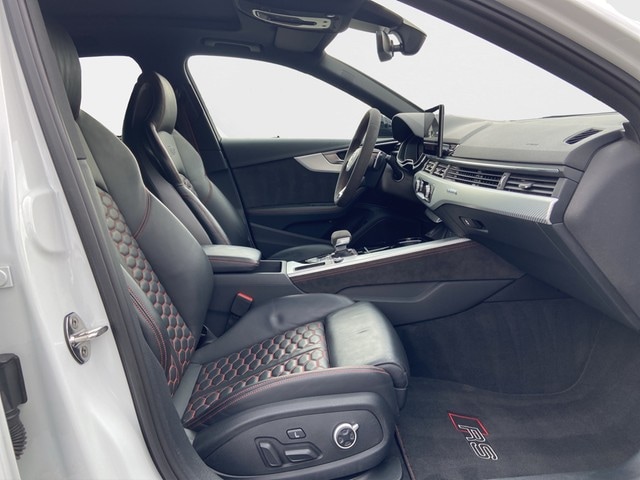 Audi RS4 Avant Quattro