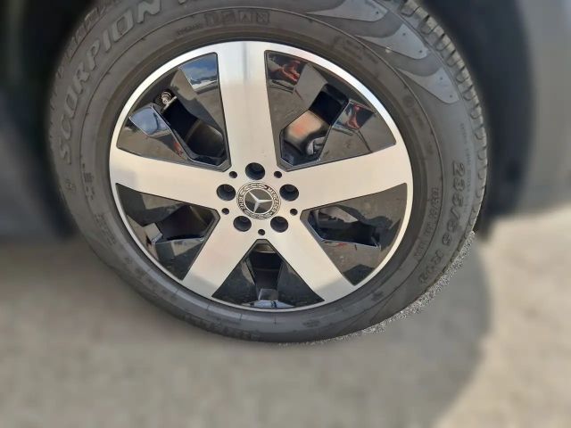 Mercedes-Benz GLB 180 GLB 180 d