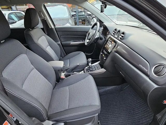 Suzuki Vitara AllGrip Hybrid Shine
