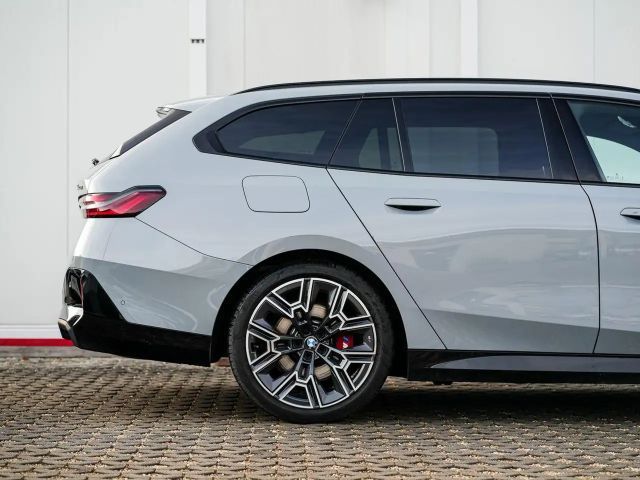 BMW 540 540d M-Sport Touring xDrive