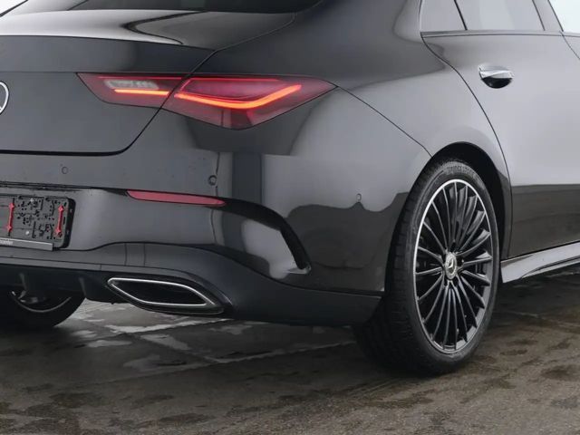 Mercedes-Benz CLA 200 AMG Line Coupé Sedan