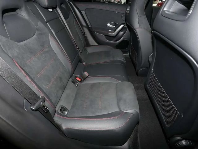 Mercedes-Benz CLA 200 AMG Line Coupé