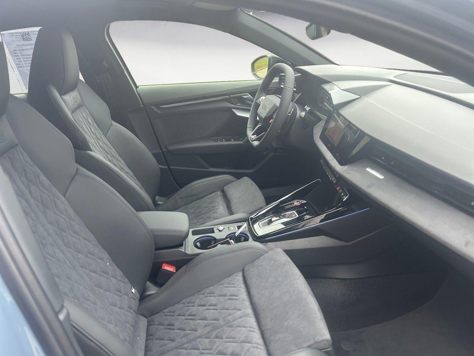 Audi RS3 S-Tronic Sedan