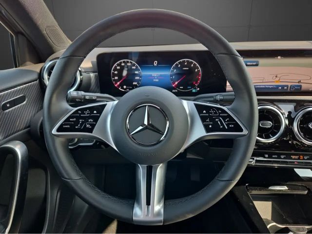 Mercedes-Benz A 200 Progressive