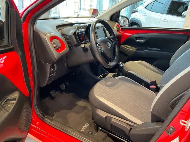 Toyota Aygo 1.0 VVT-i X-sky