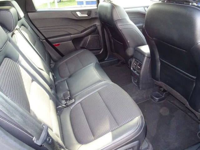 Ford Kuga AWD Hybrid Titanium X