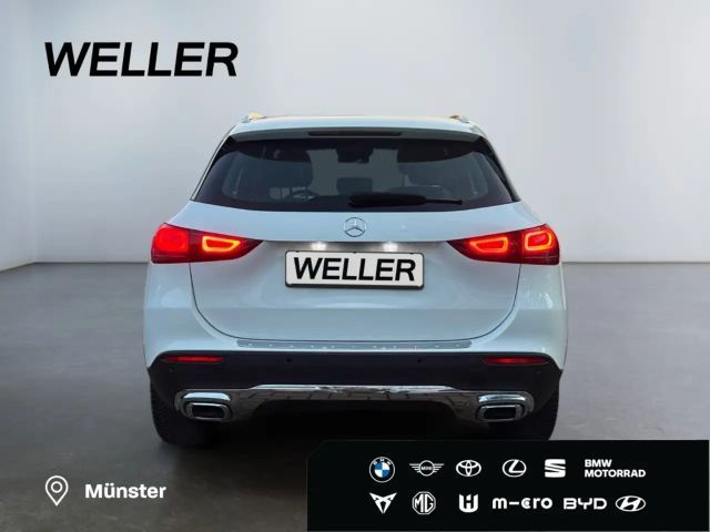 Mercedes-Benz GLA 200 7G-DCT *LED*Pano*Digital*MBux*SHZ*