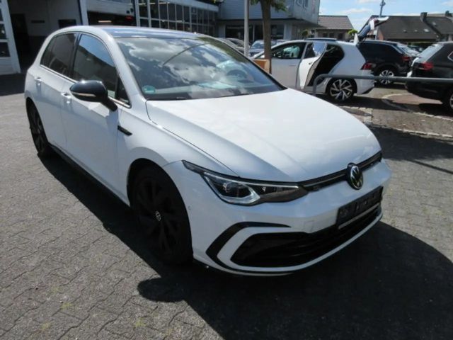 Volkswagen Golf 1.5 TSI IQ.Drive R-Line