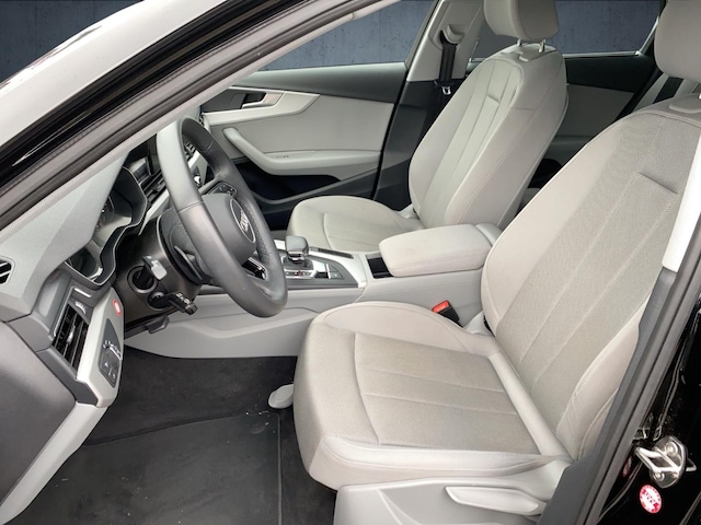 Audi A4 35 TFSI Avant S-Tronic