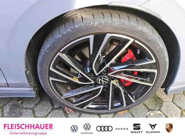 Volkswagen Golf 2.0 TSI DSG