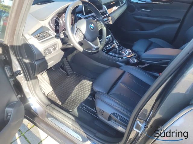 BMW 218 218d Active Tourer Sedan