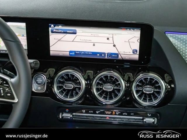 Mercedes-Benz B 220 4MATIC Progressive Sedan