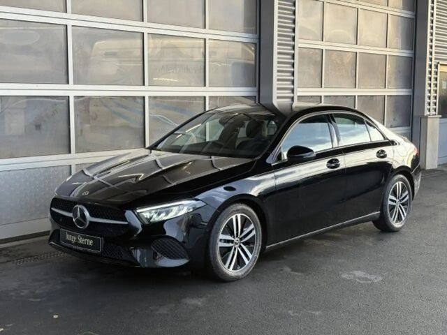 Mercedes-Benz A 180 A 180Limousine Advance LED Kamera DAB Navigation