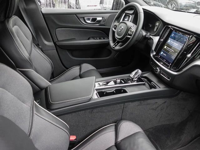 Volvo V60 Cross Country AWD Plus