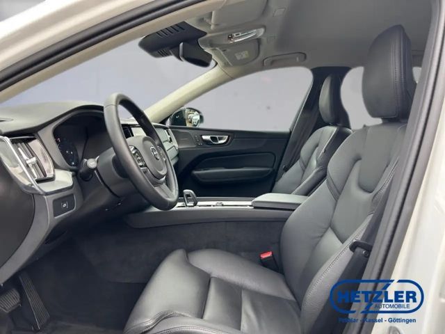 Volvo XC60 AWD Dark Plus