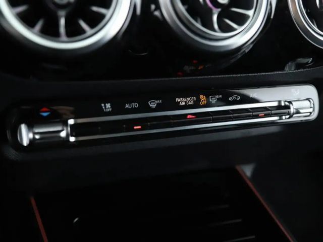 Mercedes-Benz B 200 B 200 d Sedan Style