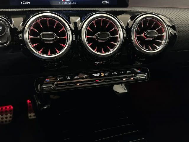 Mercedes-Benz CLA 180 AMG Line Shooting Brake