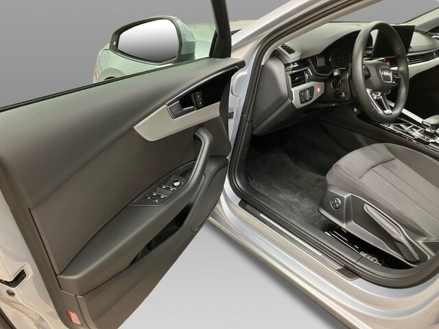 Audi A4 30 TDI Avant S-Tronic