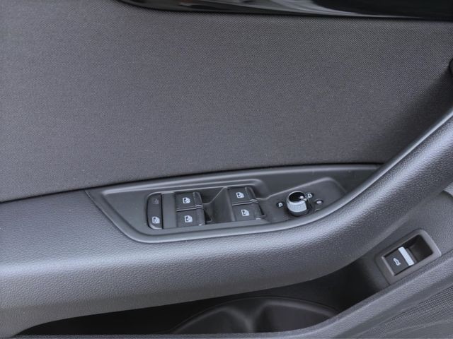 Audi A4 30 TDI Avant S-Line S-Tronic