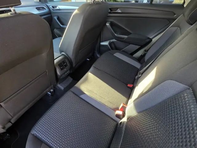 Volkswagen T-Roc Active