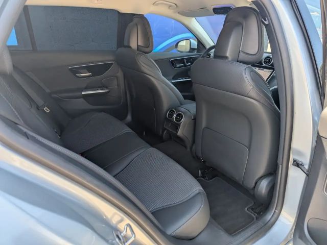 Mercedes-Benz C 180 AVANTGARDE