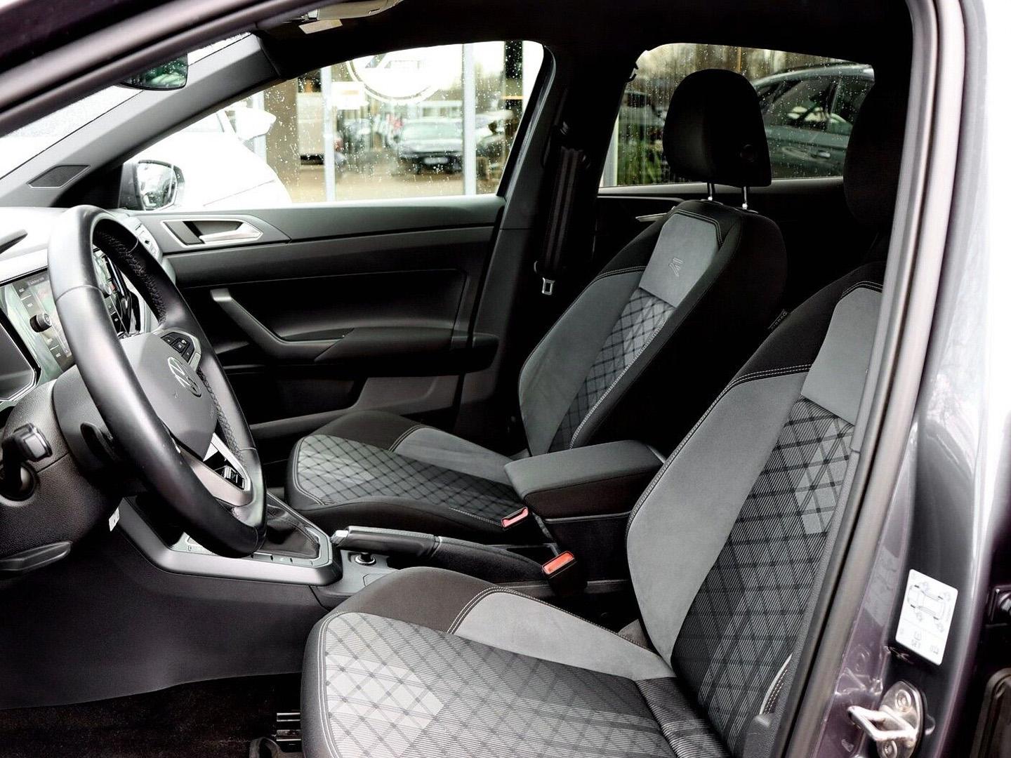 Volkswagen Polo 1.0 TSI DSG R-Line