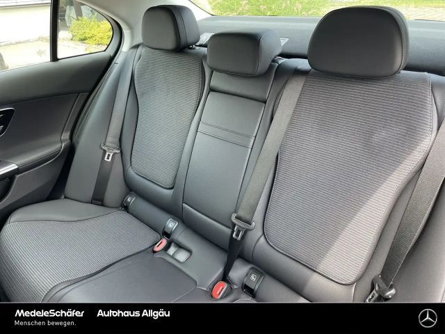 Mercedes-Benz C 180 AVANTGARDE C 180 d Sedan