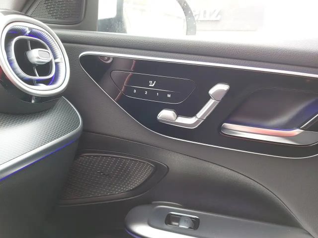 Mercedes-Benz C 200 C 200 d Sedan