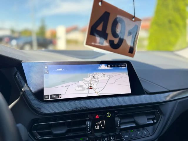 BMW 120 120i Sedan Sport Line