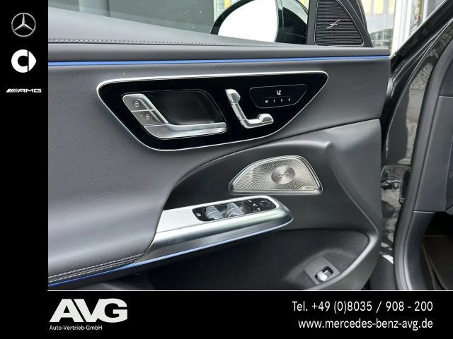 Mercedes-Benz E 220 AMG Line E 220 d Sedan