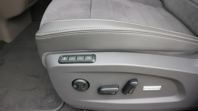 Volkswagen Multivan Multivan     StyleLÜ110TDI Aut