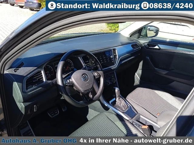 Volkswagen T-Roc ACTIVE Automatik+LED+8fach+Navi