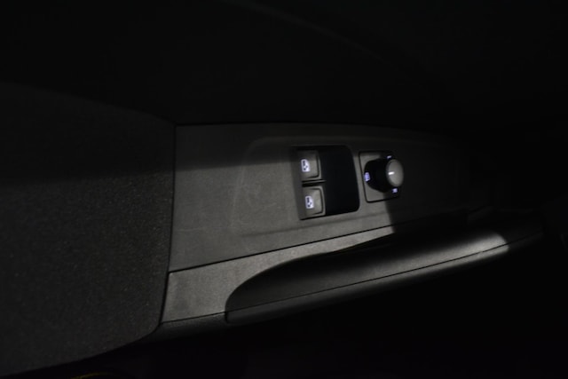 Skoda Fabia Fabia Essence 1,0l MPI, LED, PDC hinten, Lane