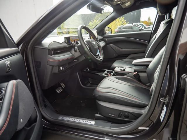 Ford Mustang Mach-E AWD